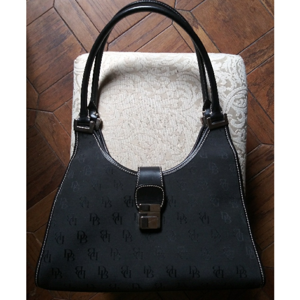 ❌SOLD❌ {Dooney & Burke} Mid-century Classic Shoulder Bag